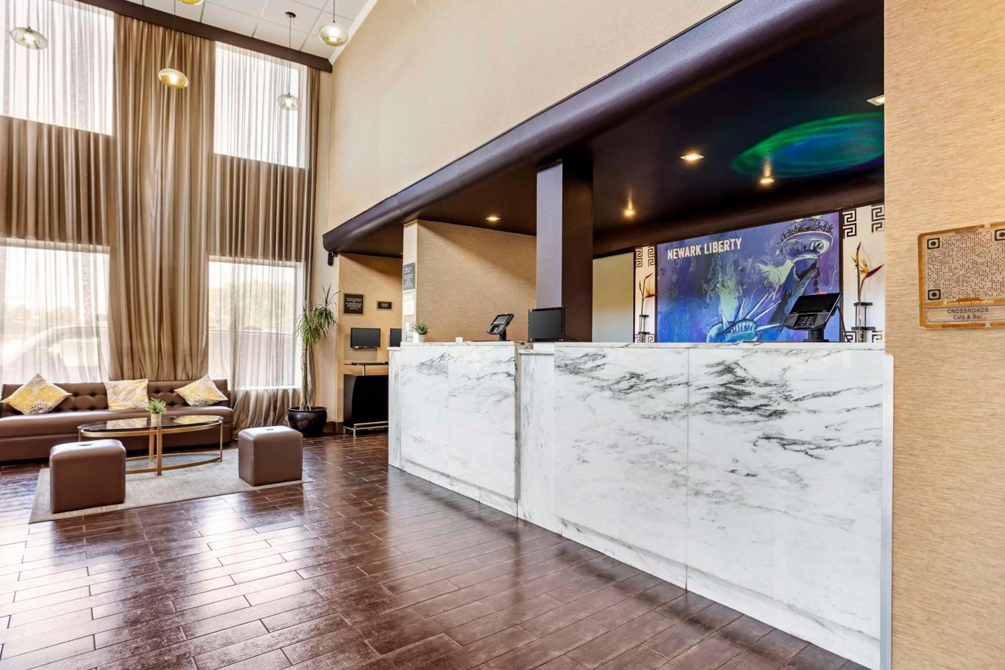 Best Western Plus Newark Airport West Exteriör bild