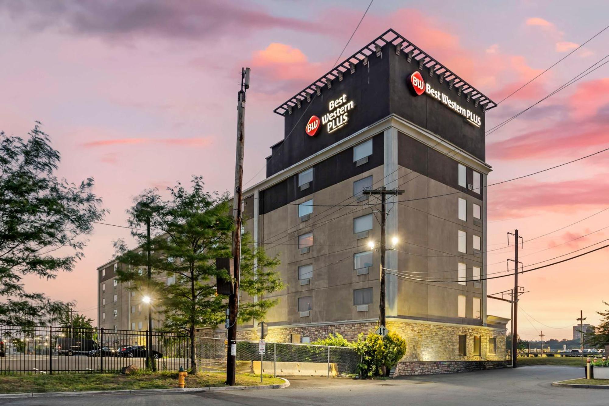 Best Western Plus Newark Airport West Exteriör bild